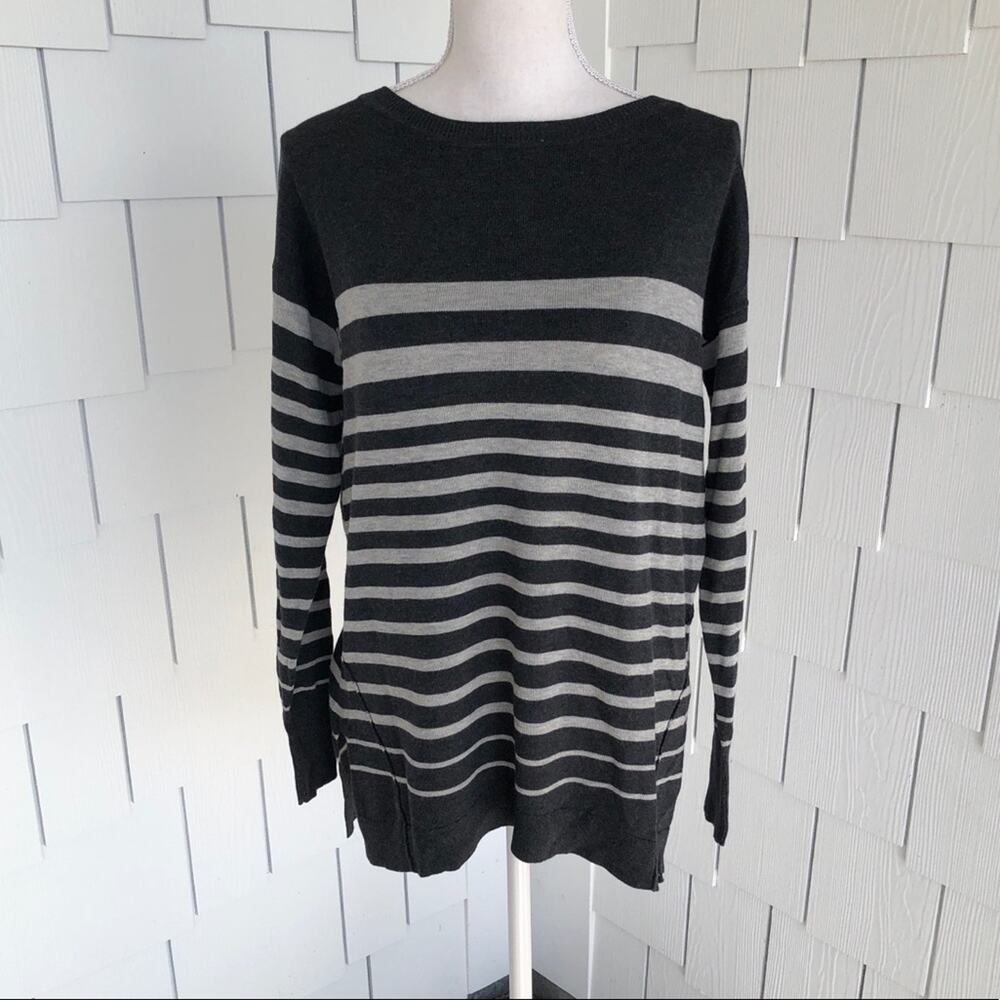 Caslon Women's Gray Striped Long Sleeve Scoop Neck Pullover Sweater sz XS